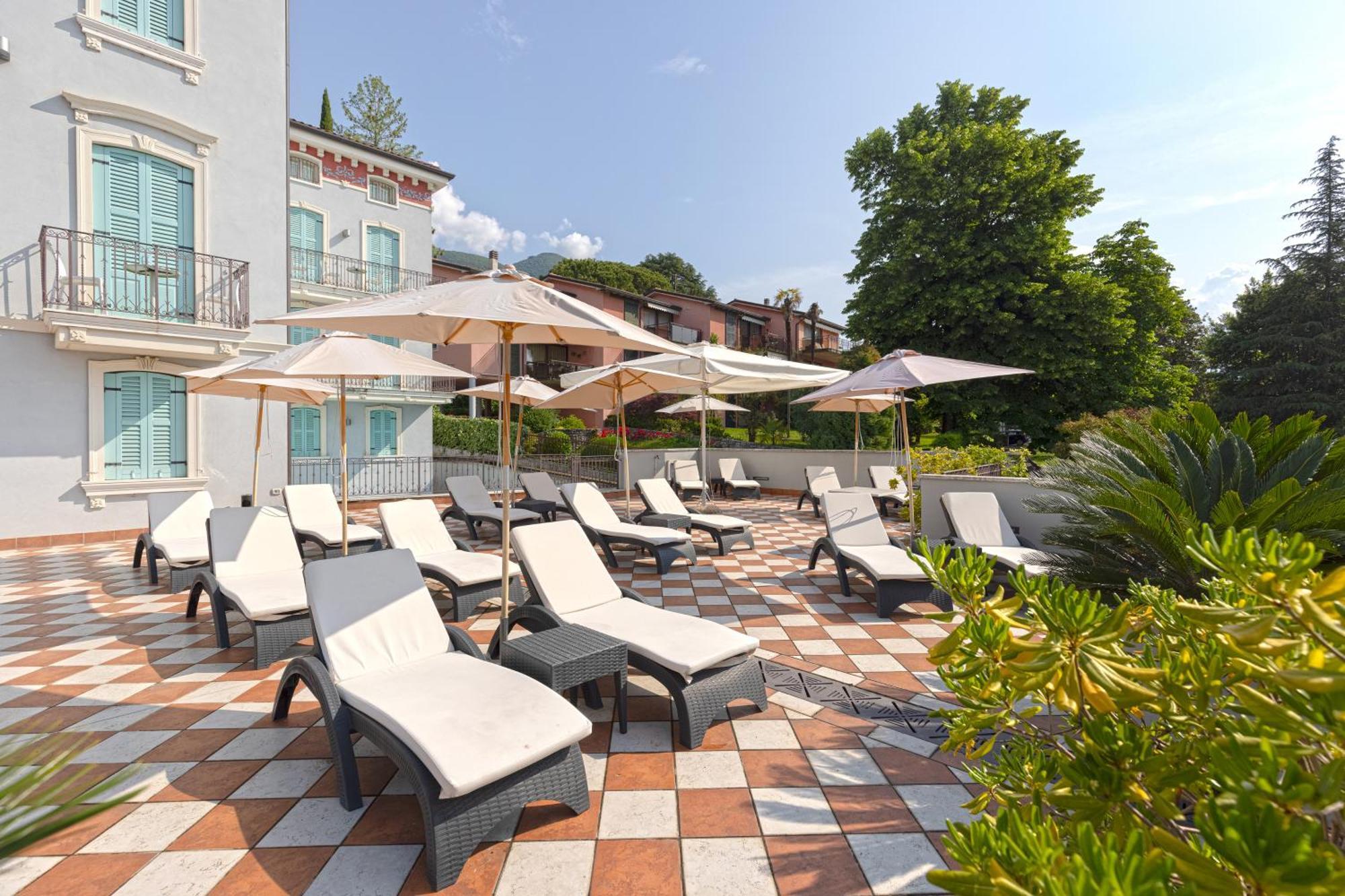 Gardone Palace Hotel Gardone Riviera Bagian luar foto