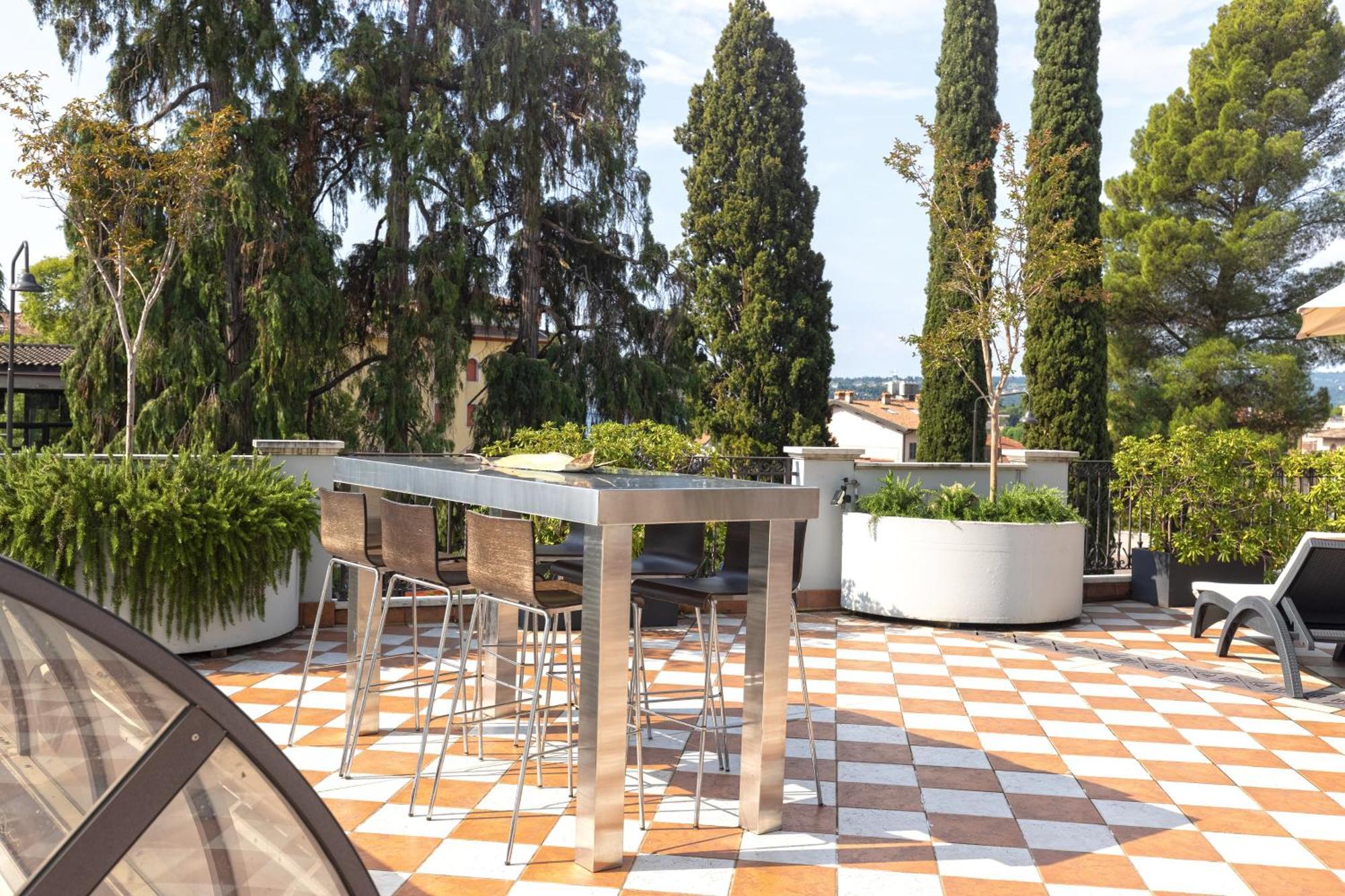 Gardone Palace Hotel Gardone Riviera Bagian luar foto