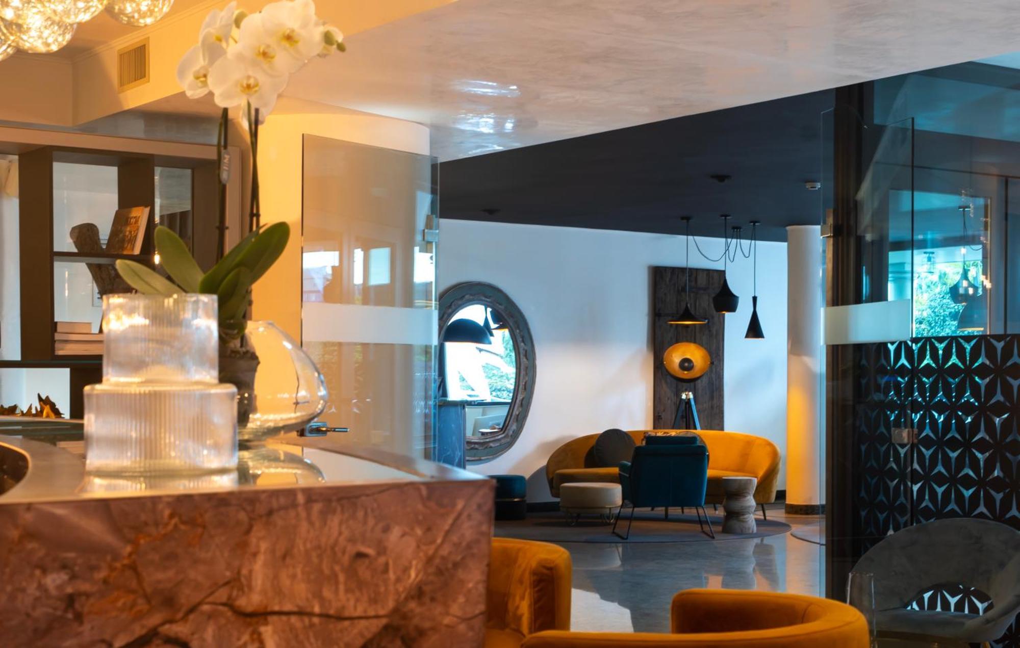 Gardone Palace Hotel Gardone Riviera Bagian luar foto