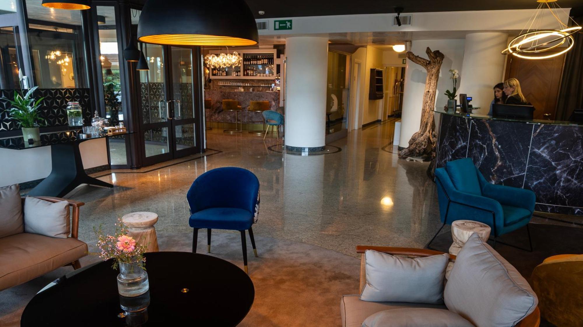 Gardone Palace Hotel Gardone Riviera Bagian luar foto