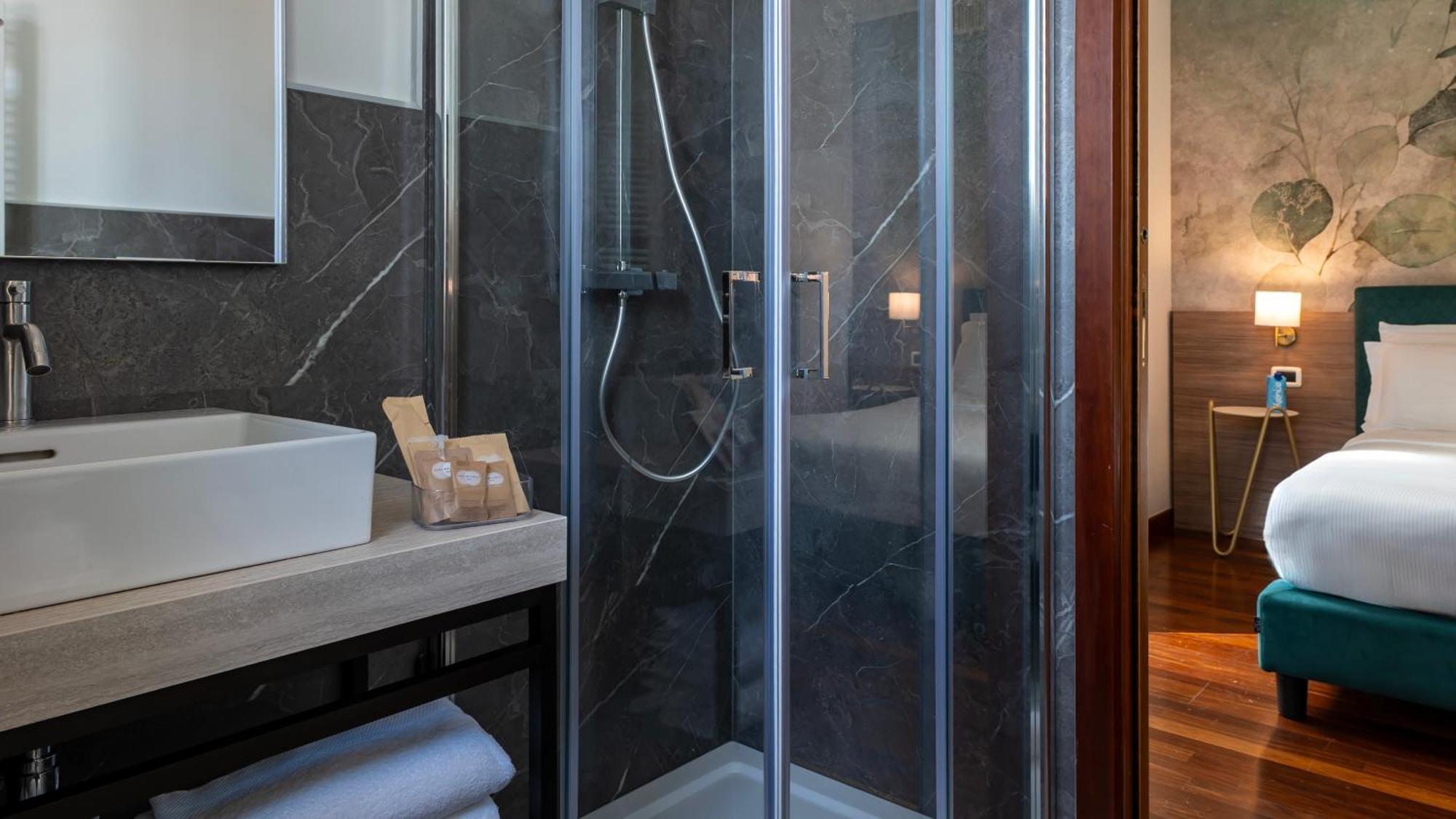 Gardone Palace Hotel Gardone Riviera Bagian luar foto