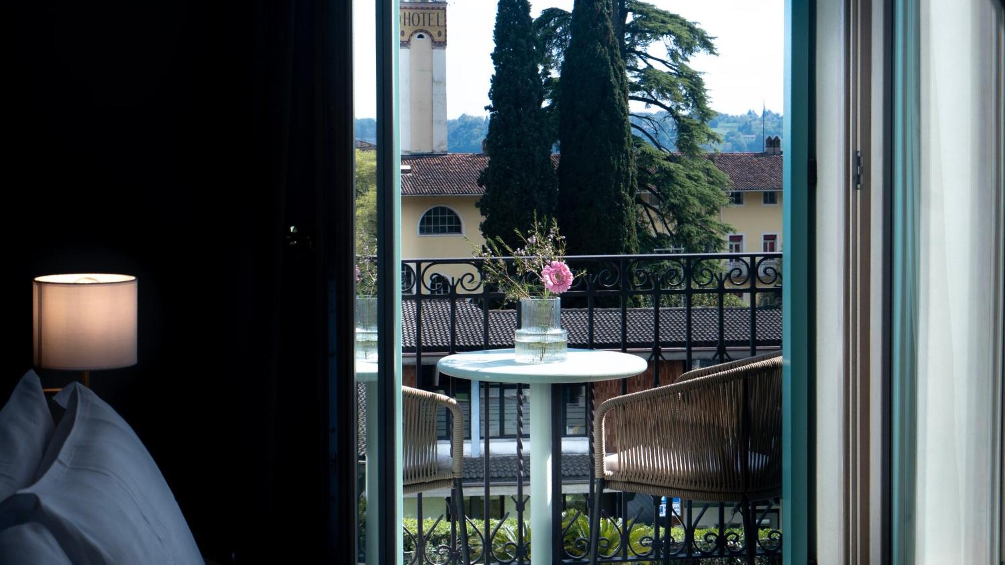 Gardone Palace Hotel Gardone Riviera Bagian luar foto